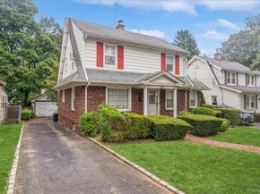 246 Wellington Road, Mineola NY 11501