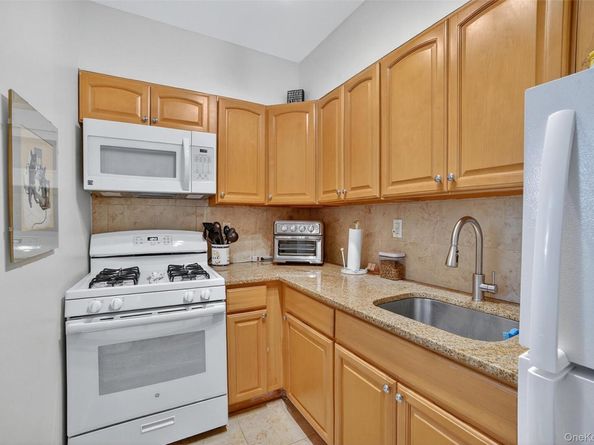 1101 Midland Avenue 121, Bronxville NY 10708