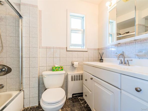 50-15 199th Street, Fresh Meadows NY 11365