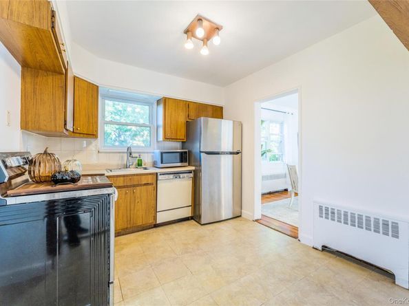 50-15 199th Street, Fresh Meadows NY 11365