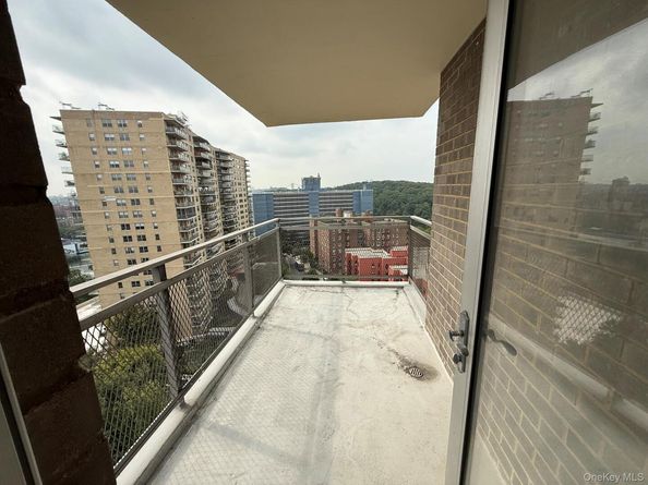 555 Kappock Street 11P, Bronx NY 10463