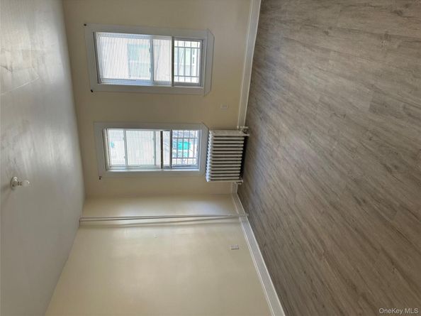 710 E 211th Street, Bronx NY 10467