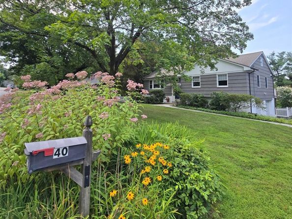 40 Magnolia Road, Briarcliff Manor NY 10510