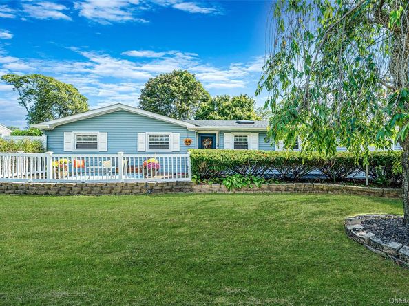 163 Smith Avenue, Holbrook NY 11741