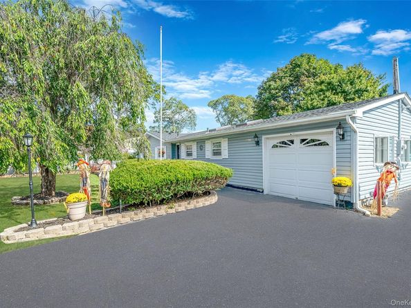 163 Smith Avenue, Holbrook NY 11741