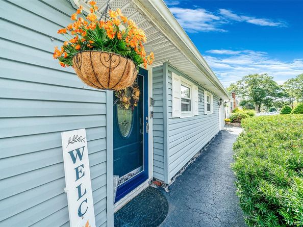 163 Smith Avenue, Holbrook NY 11741
