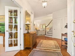 39 Club Pointe Drive, White Plains NY 10605