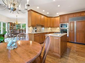 39 Club Pointe Drive, White Plains NY 10605