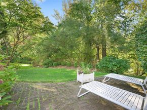 39 Club Pointe Drive, White Plains NY 10605