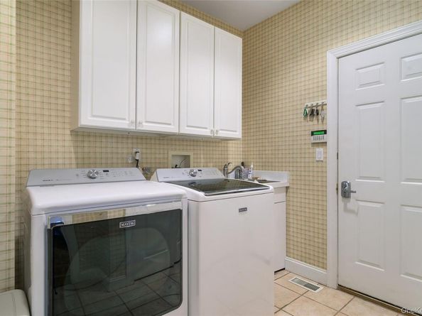 39 Club Pointe Drive, White Plains NY 10605