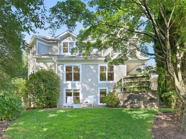 39 Club Pointe Drive, White Plains NY 10605