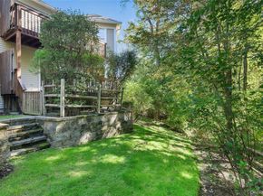 39 Club Pointe Drive, White Plains NY 10605