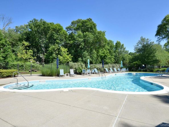 39 Club Pointe Drive, White Plains NY 10605
