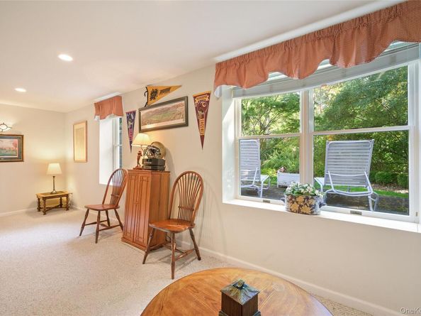 39 Club Pointe Drive, White Plains NY 10605