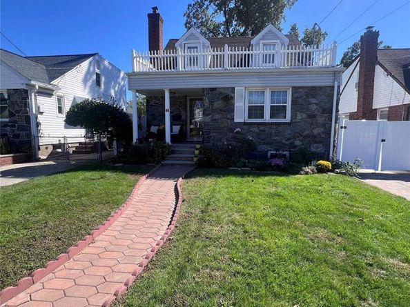 44 Frank Street, Valley Stream NY 11580