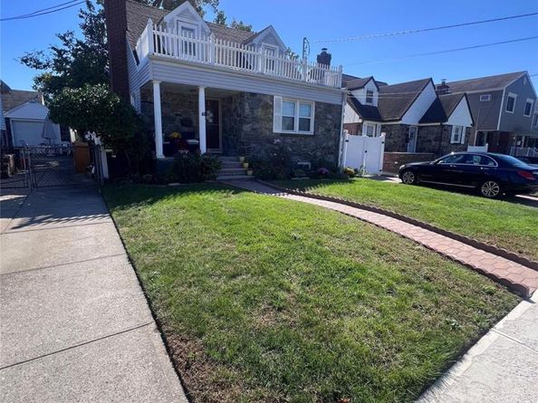 44 Frank Street, Valley Stream NY 11580
