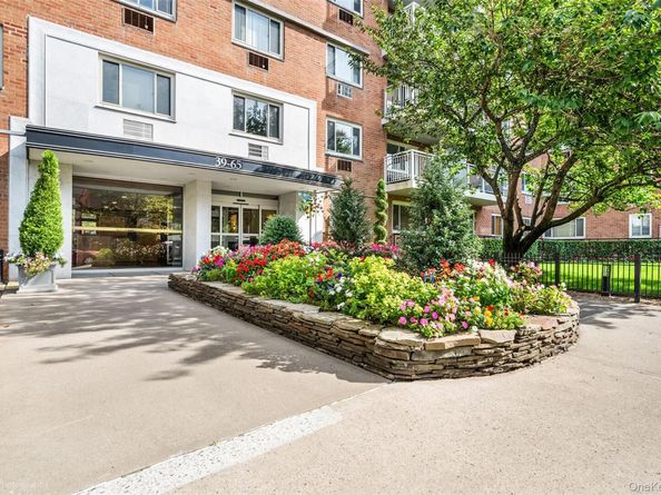 39-65 52nd Street 7S, Woodside NY 11377