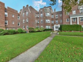 106 S Village Avenue 1D, Rockville Centre NY 11572