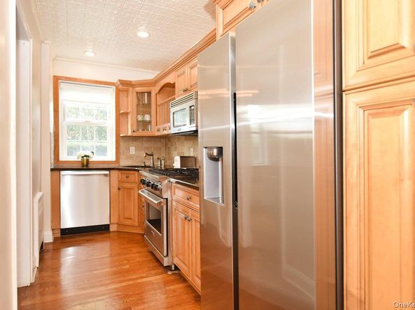 106 S Village Avenue 1D, Rockville Centre NY 11572