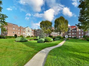 106 S Village Avenue 1D, Rockville Centre NY 11572