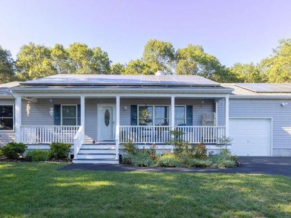 168 Brookfield Avenue, Center Moriches NY 11934