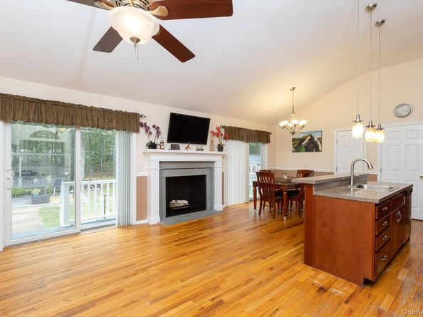 168 Brookfield Avenue, Center Moriches NY 11934