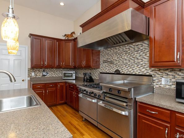 168 Brookfield Avenue, Center Moriches NY 11934