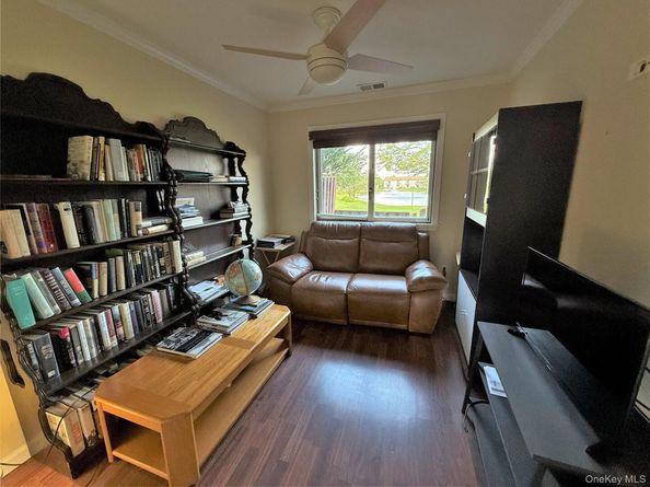 100 Daly Boulevard 2713, Oceanside NY 11572