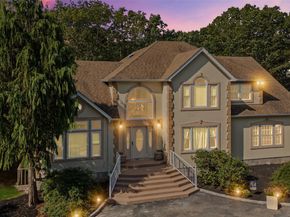 162 Miller Place Road, Miller Place NY 11764