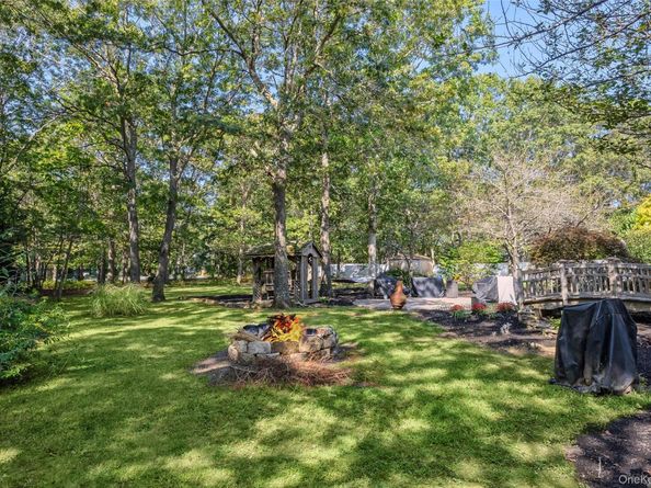 162 Miller Place Road, Miller Place NY 11764