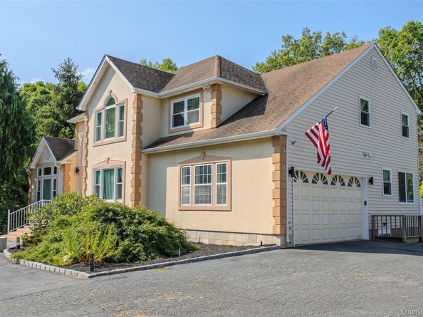 162 Miller Place Road, Miller Place NY 11764