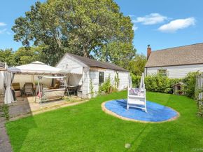 5 Park Place, Valley Stream NY 11580