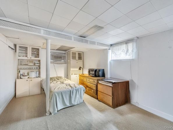 5 Park Place, Valley Stream NY 11580