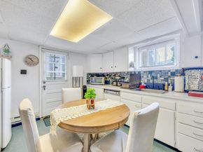 5 Park Place, Valley Stream NY 11580