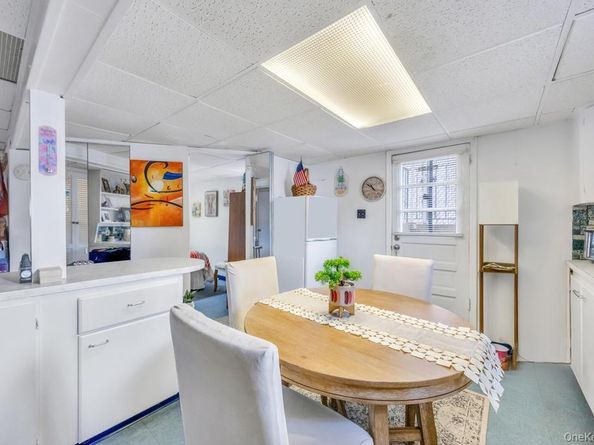 5 Park Place, Valley Stream NY 11580