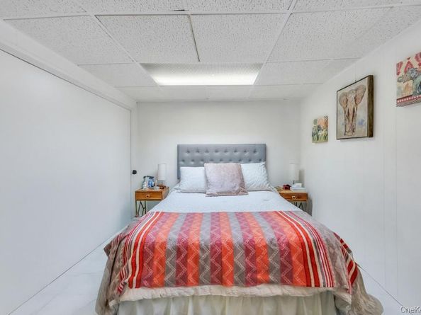 5 Park Place, Valley Stream NY 11580