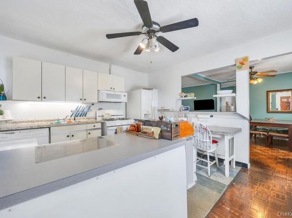 5 Park Place, Valley Stream NY 11580