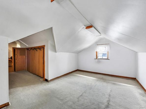 5 Park Place, Valley Stream NY 11580