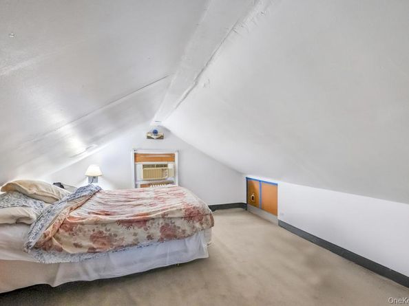 5 Park Place, Valley Stream NY 11580