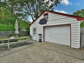 366 W Gates Avenue, Lindenhurst NY 11757