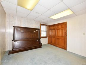 366 W Gates Avenue, Lindenhurst NY 11757