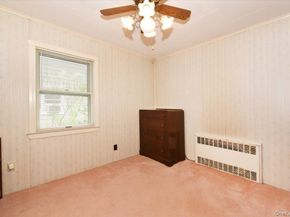 366 W Gates Avenue, Lindenhurst NY 11757