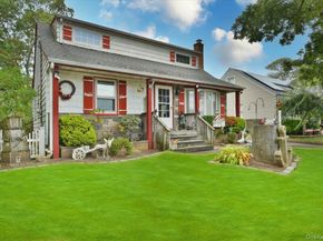 366 W Gates Avenue, Lindenhurst NY 11757