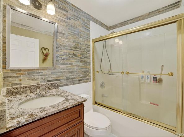 986 Cliff Avenue, Yorktown Heights NY 10598
