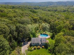 986 Cliff Avenue, Yorktown Heights NY 10598