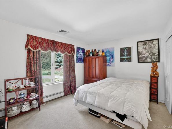 986 Cliff Avenue, Yorktown Heights NY 10598