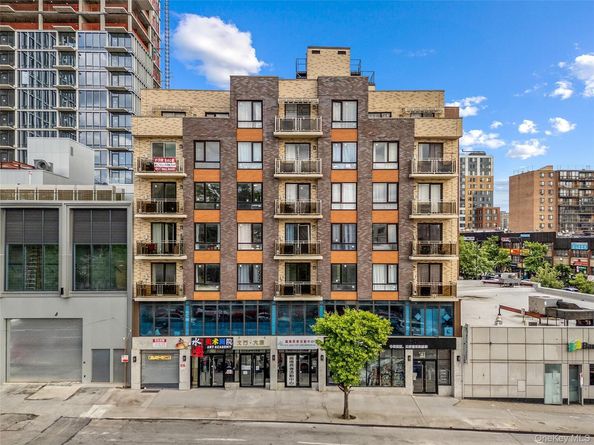138-12 Northern Boulevard 5B, Flushing NY 11354