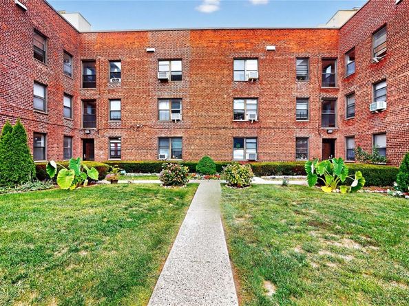 52-30 39th Avenue 2B, Woodside NY 11377
