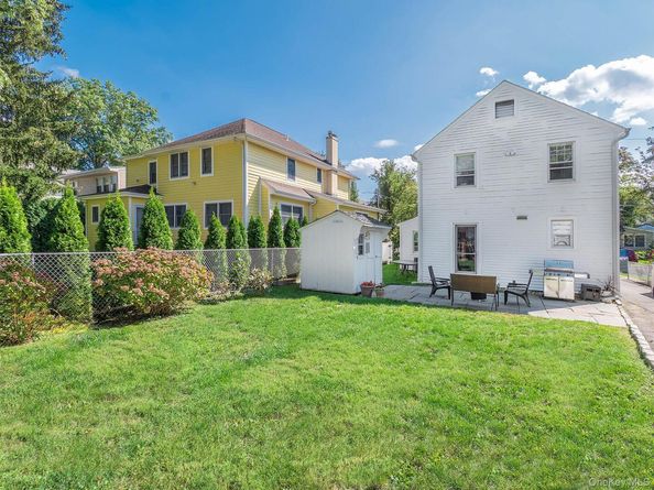 11 Park Avenue, Port Washington NY 11050