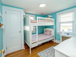 11 Park Avenue, Port Washington NY 11050